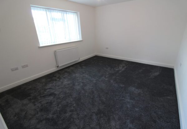 4 Bed House - Furnival Avenue, Slough SL2 1RX