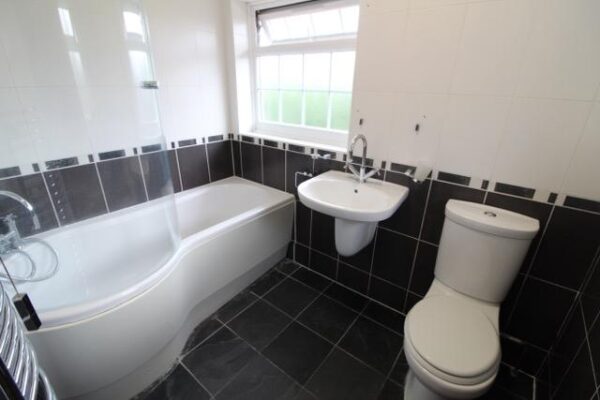 3 Bed House - Blumfield Crescent, Burnham SL1 6NH