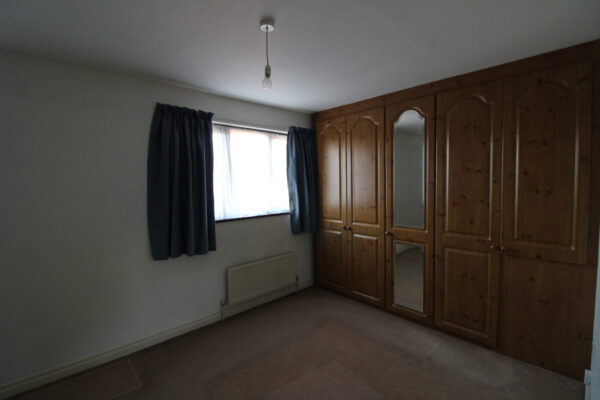 2 Bed Split-Level Flat - Victoria Street, Slough