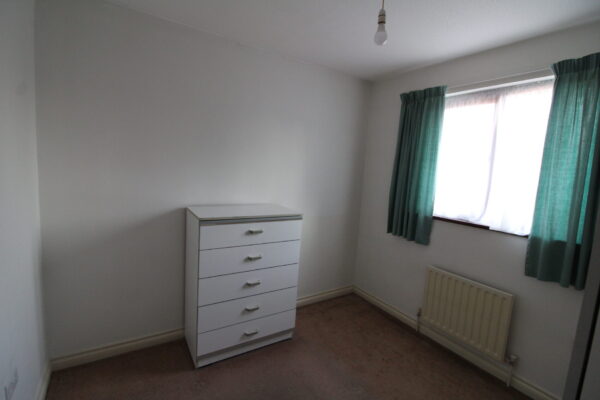 2 Bed Split-Level Flat - Victoria Street, Slough