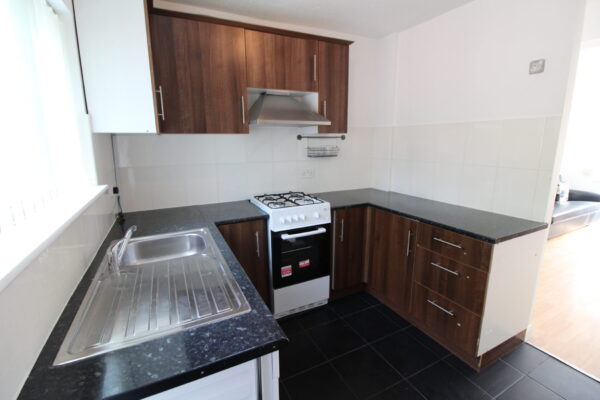 2 Bed House - Godolphin Road, Slough