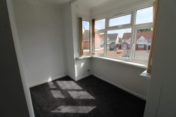 2 Bed House - Godolphin Road, Slough