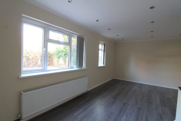 3 Bed House - Willoners, Slough