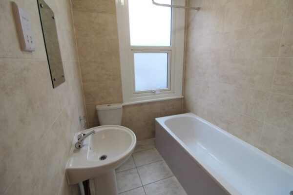 3 Bed House - Bushey Road, Hayes UB3