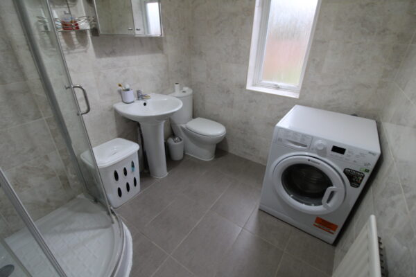 1 Bed Bungalow - St Johns Road, Slough