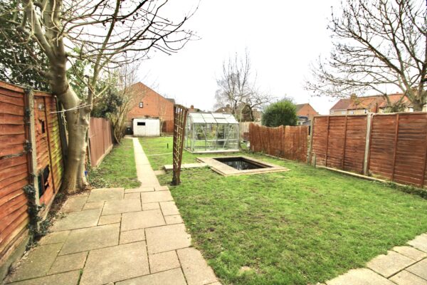 1 Bed Bungalow - St Johns Road, Slough