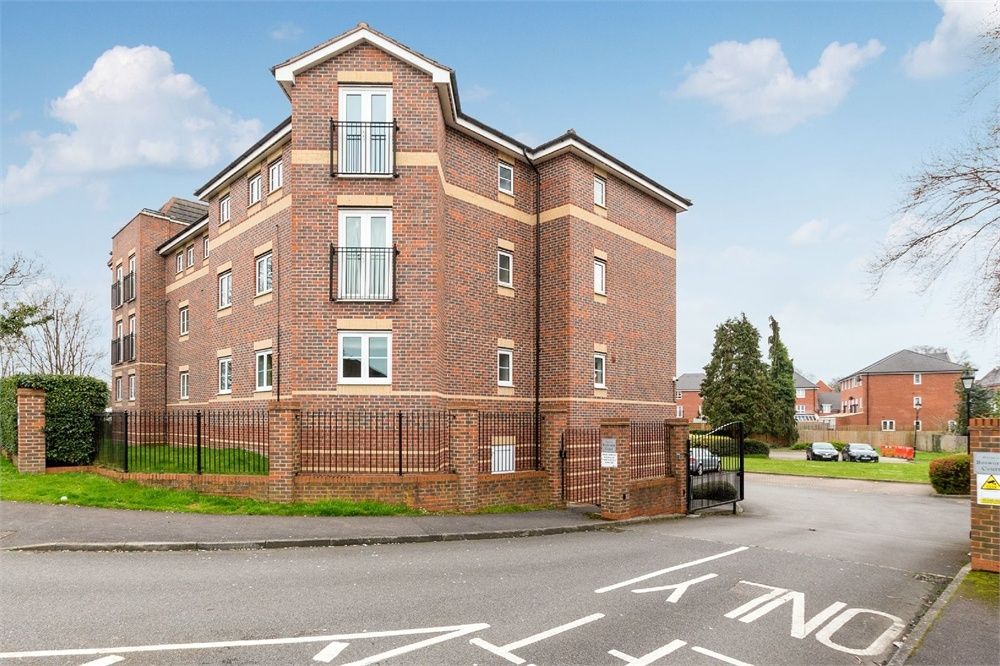 2 Bed 2 Bathroom Apartment - Bosworth Court, Bath Road, Slough