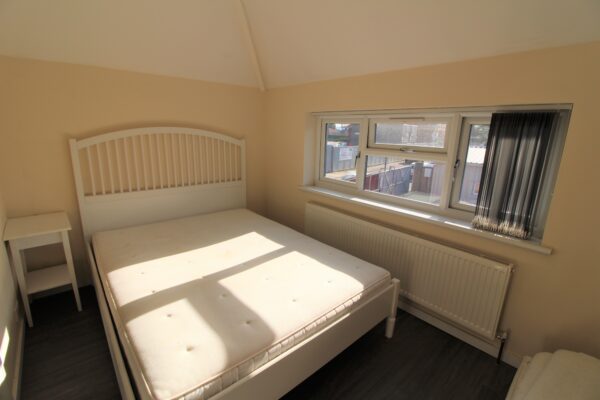 1 Bed Maisonette - York Avenue, Slough