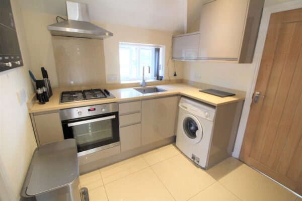 1 Bed Maisonette - York Avenue, Slough