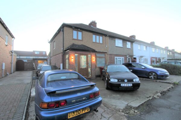 3 Bedroom House - Glanmor Road, Slough