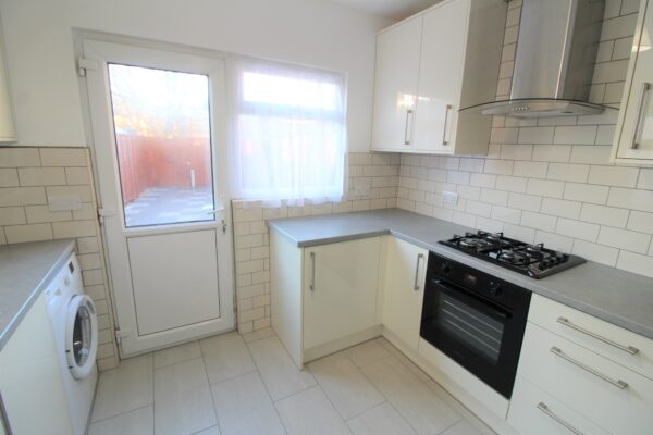 3 Bed House - Salt Hill Way, Slough