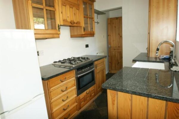 2 Bedroom Cottage - Alice Lane, Burnham