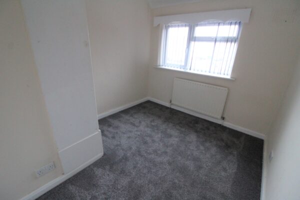 4 Bedroom House - Aylesbury Crescent, Slough