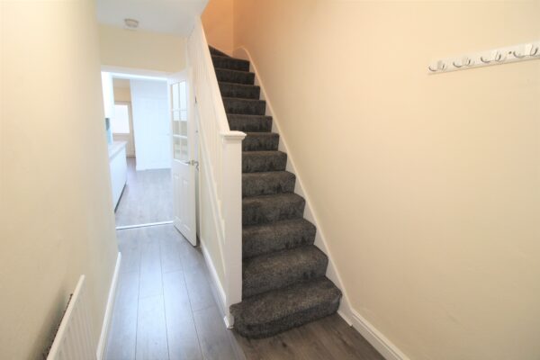 4 Bedroom House - Aylesbury Crescent, Slough