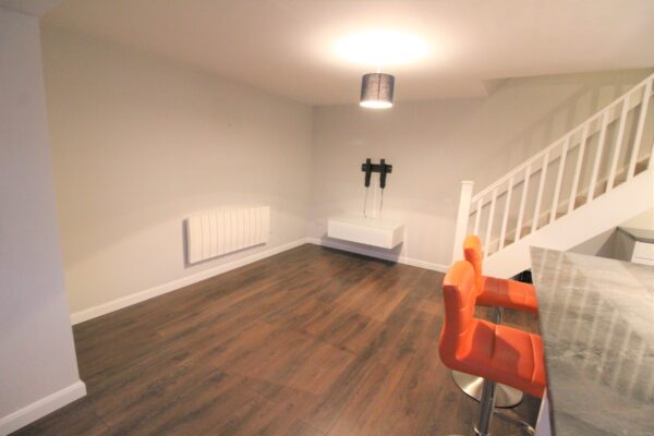 1 Bedroom House - Maplin Park, Langley