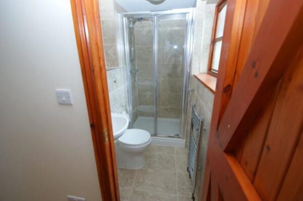 2 Bed 2 Bathroom Bungalow - Kingsway, Farnham Common