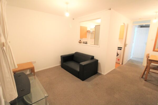 1 Bedroom Flat - Maplin Park, Langley