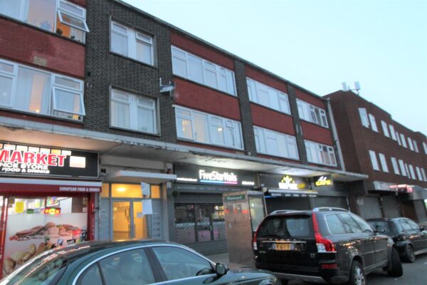 2 Bed Flat - Farnham Road, Slough