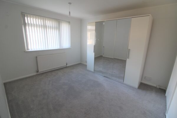 3 Bedroom House - Goodman Park, Slough