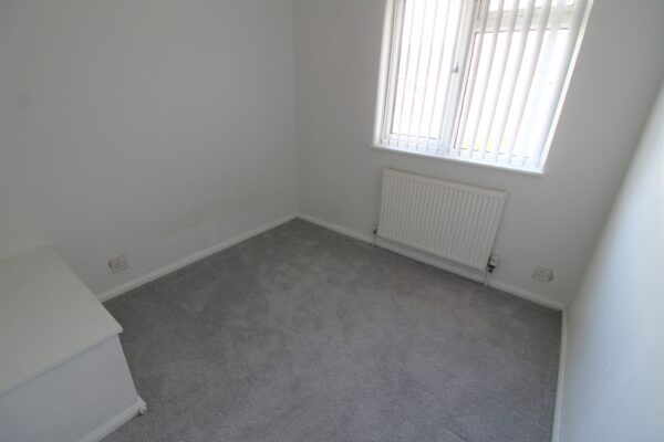 3 Bedroom House - Goodman Park, Slough