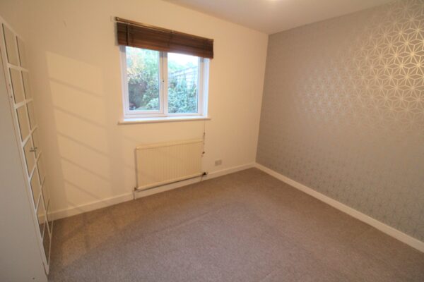 1 Bedroom Flat - Sussex Place, Slough