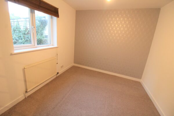 1 Bedroom Flat - Sussex Place, Slough