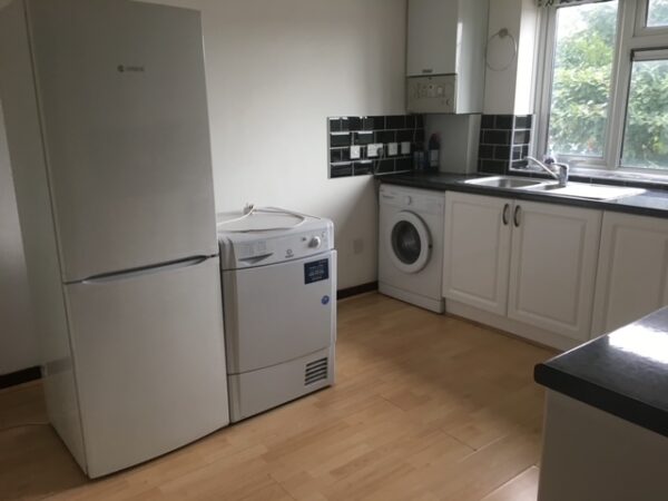 2 Bedroom Flat - Damson Grove, Slough