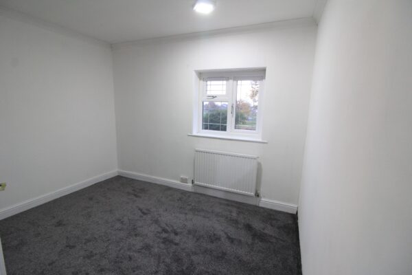 4 Bed House - Belfast Avenue, Slough