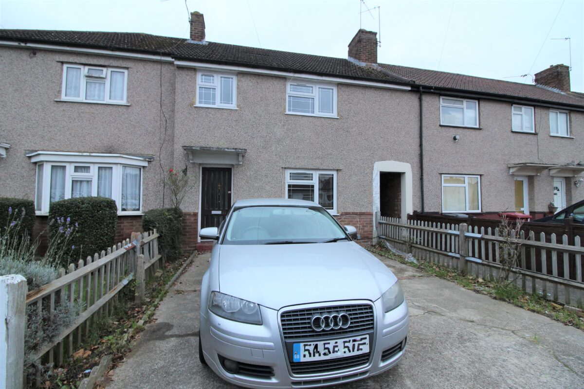 4 Bed House - Belfast Avenue, Slough