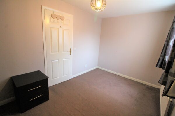 2 Bed House - Littlebrook Avenue, Slough