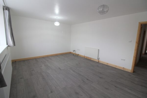 2 Bed Flat - Burnham Lane, Slough