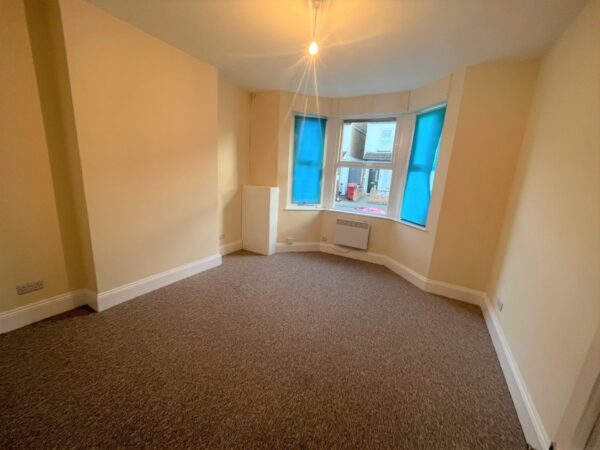 1 Bedroom Maisonette - Diamond Road, Slough