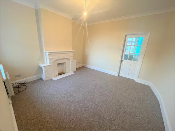 1 Bedroom Maisonette - Diamond Road, Slough