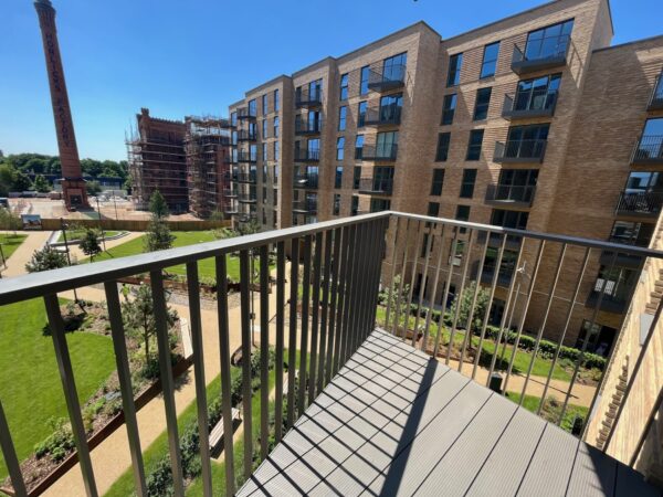 2 Bed 2 Bath Apartment - Memorial Avenue, Slough