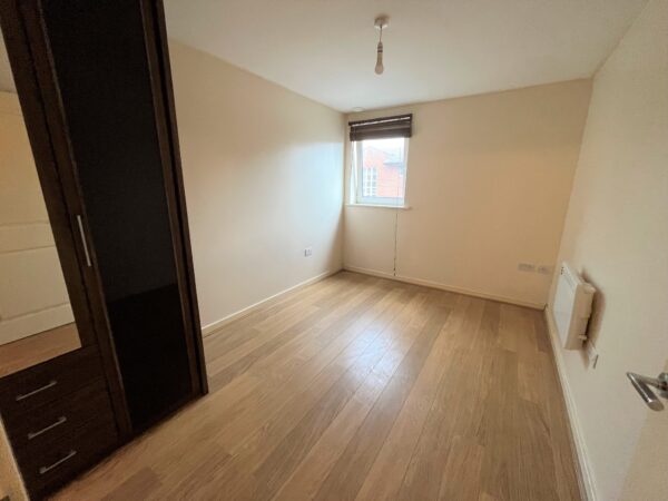 2 Bed 2 Bathroom Apartment - The Junction, Grays Road, Slough