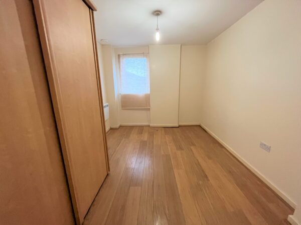 2 Bed 2 Bathroom Apartment - The Junction, Grays Road, Slough