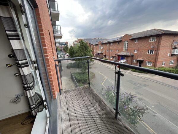 2 Bed 2 Bathroom Apartment - The Junction, Grays Road, Slough