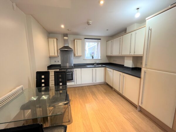 2 Bed 2 Bathroom Apartment - The Junction, Grays Road, Slough