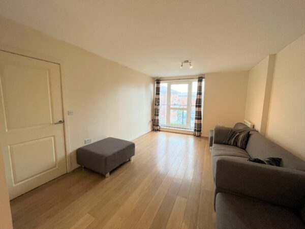 2 Bed 2 Bathroom Apartment - The Junction, Grays Road, Slough