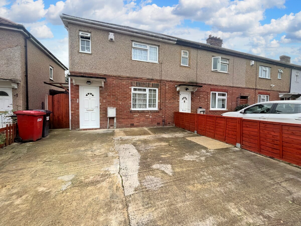 3 Bedroom House - Howard Avenue, Slough