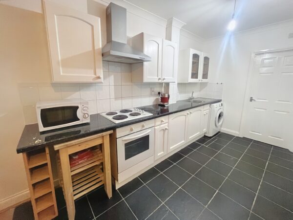 1 Bedroom Flat - Pitts Road, Slough