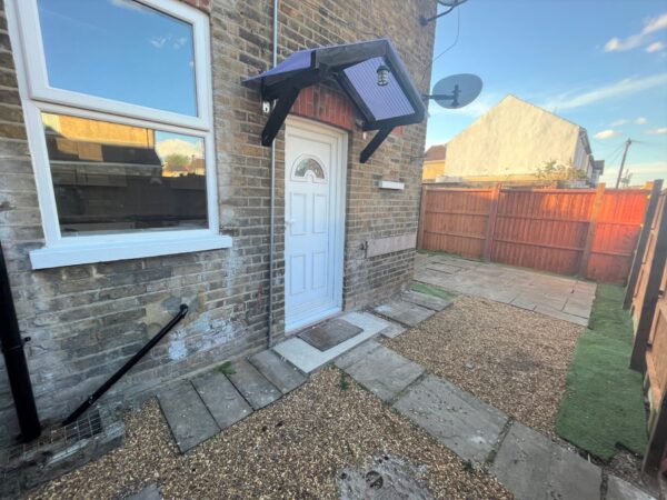 1 Bed Maisonette - Diamond Road, Slough