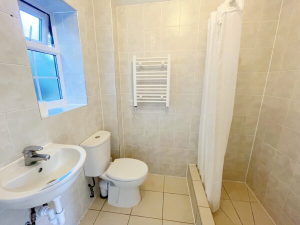 Studio Flat - Lowbrook Drive, Maidenhead