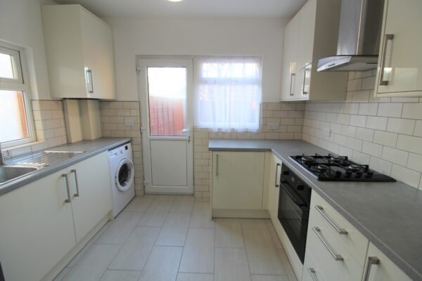 3 Bedroom House - Salt Hill Way, Slough