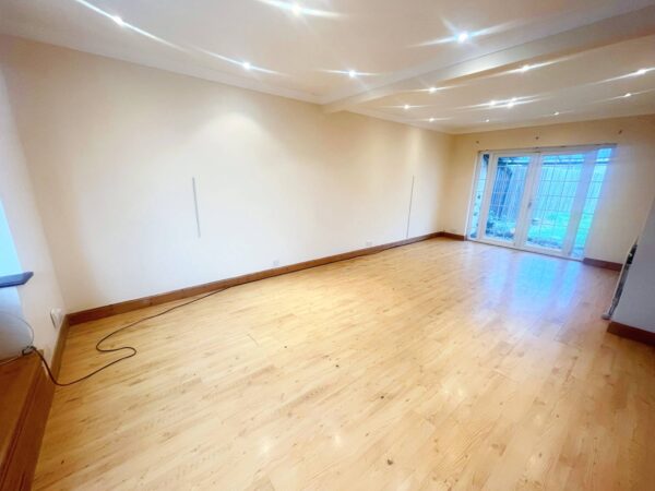 3 Bedroom House - Oakley Crescent, Slough