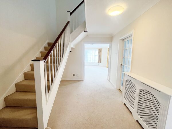 3 Bedroom House - West Common Close, Gerrards Cross