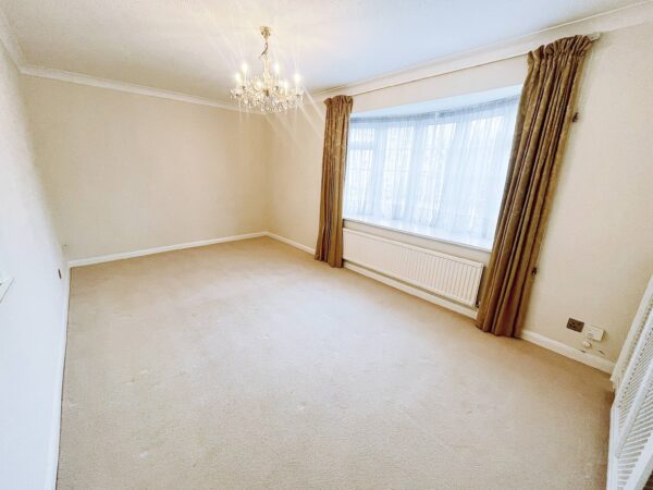 3 Bedroom House - West Common Close, Gerrards Cross