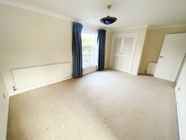 3 Bedroom House - West Common Close, Gerrards Cross