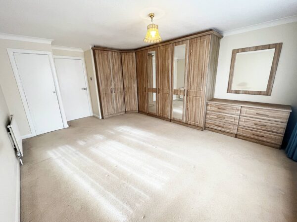 3 Bedroom House - West Common Close, Gerrards Cross