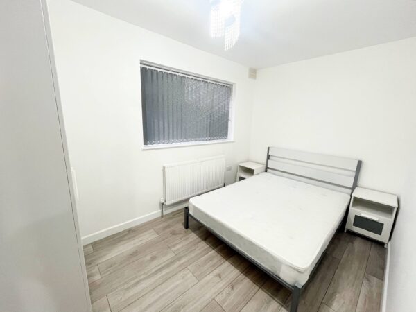 1 Bedroom Flat - Chester Road, Slough